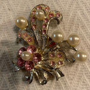 Brooch